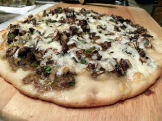 mushrooms_cheese_pizza_od01.jpg